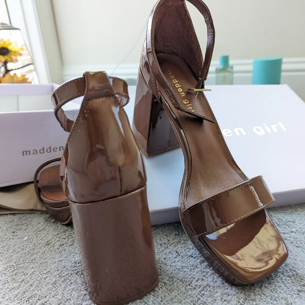 Madden Girl Francesca's Collections Brown Patent Block Heel Sandals